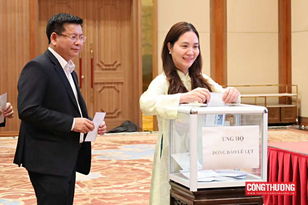 Hội nghị cũng đã vinh danh các giáo sư, phó giáo sư vừa được công nhận, gửi lời tri ân sâu sắc tới những đóng góp lâu dài cho ngành Cwin63 tải ứng dụng - đào tạo của Cwin63 sân chơi đỉnh cao. 
