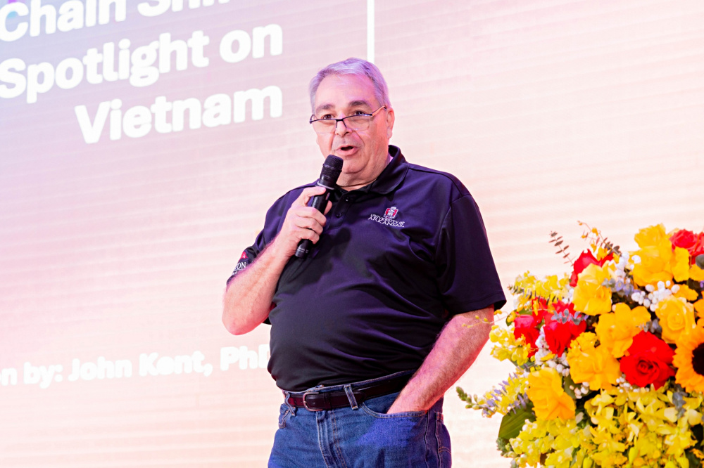 GS. John Kent chỉ ra “điểm sáng" cho logistics Việt Nam