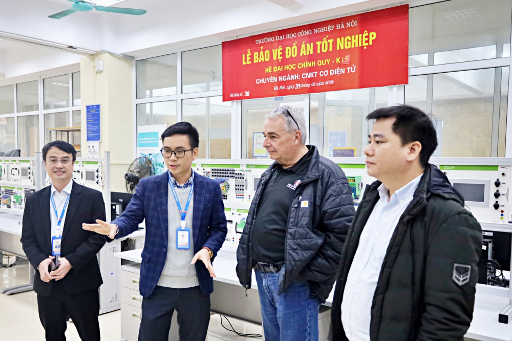 GS. John Kent chỉ ra “điểm sáng" cho logistics Việt Nam