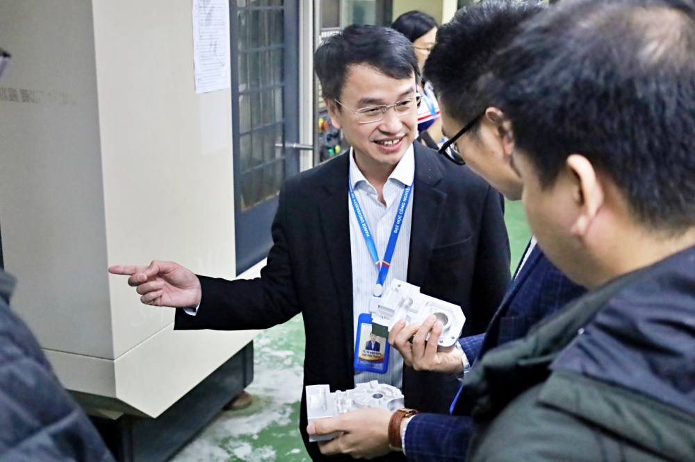GS. John Kent chỉ ra “điểm sáng" cho logistics Việt Nam