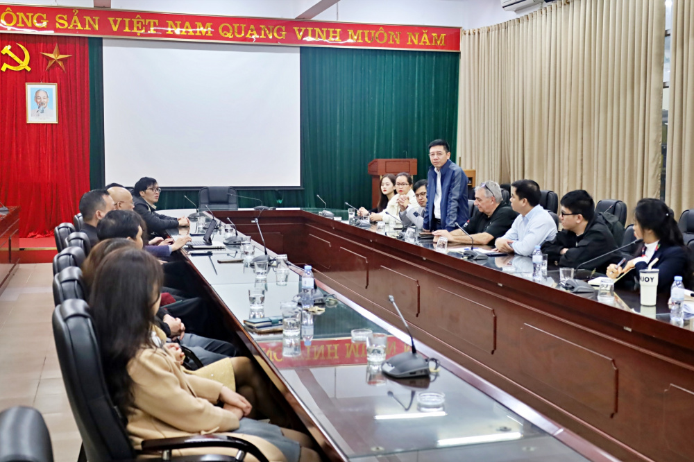 GS. John Kent chỉ ra “điểm sáng" cho logistics Việt Nam