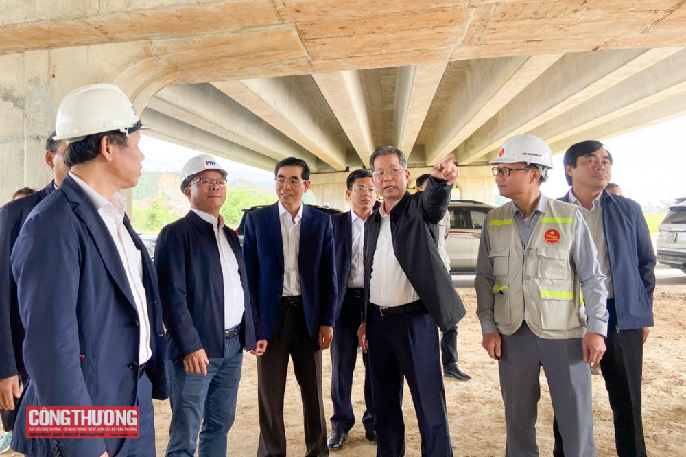Bí thư Thành ủy Đà Nẵng Nguyễn Văn Quảng kiểm tra tiến độ cao tốc Hòa Liên - Túy Loan