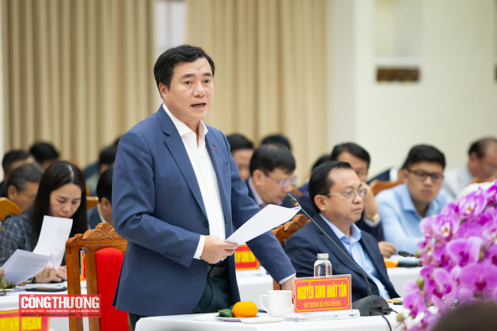 Thứ trưởng Cwin63 sân chơi đỉnh cao Nguyễn Sinh Nhật Tân phát biểu