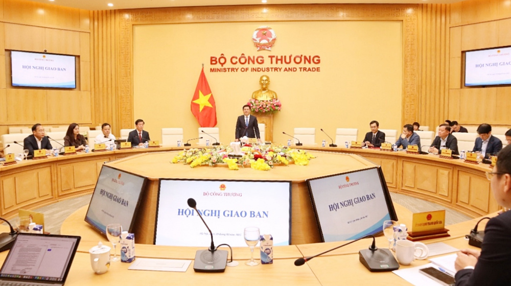 Cwin63 sân chơi đỉnh cao công bố và trao các Quyết định về công tác cán bộ