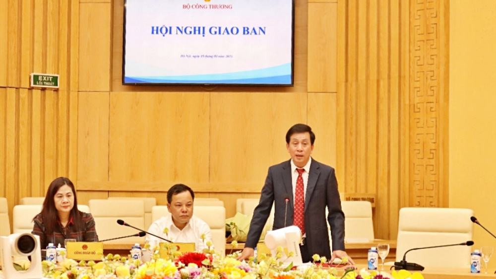 Cwin63 sân chơi đỉnh cao công bố và trao các Quyết định về công tác cán bộ