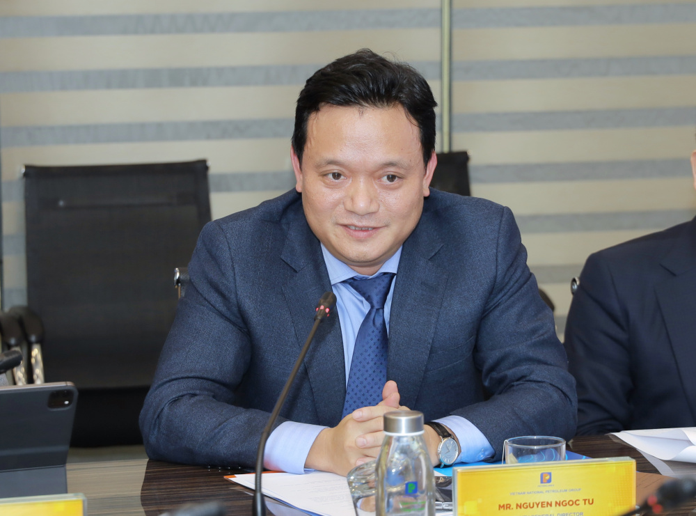 ông tú