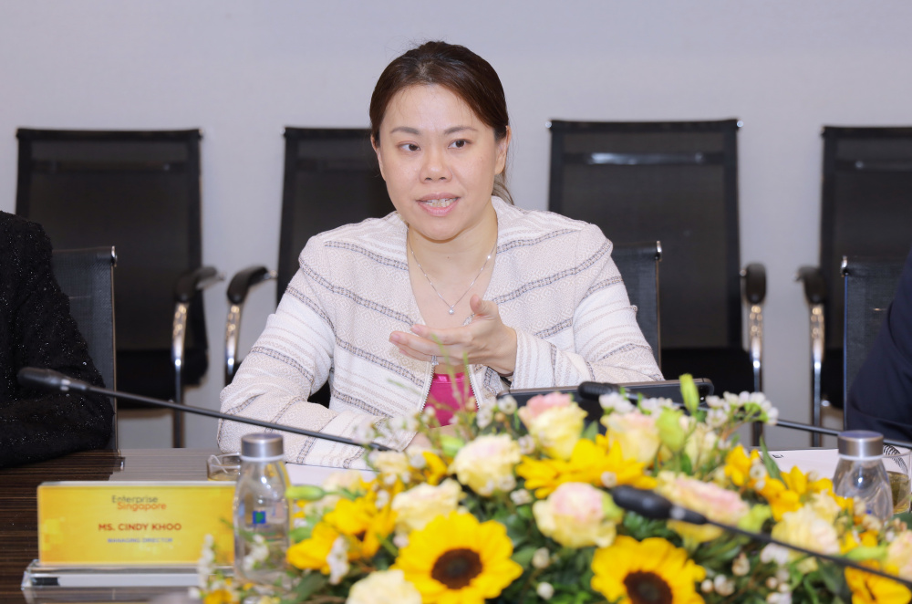 hợp tác