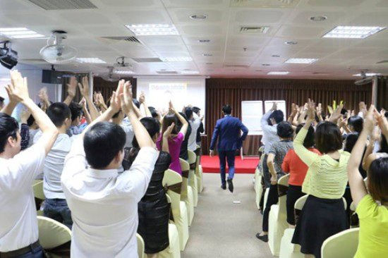 Cwin63 sân chơi đỉnh cao "siết chặt" quản lý bán hàng đa cấp