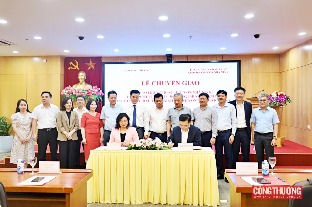 Thứ trưởng Phan Thị Thắng và Chủ tịch Nguyễn Chí Thành đã ký Biên bản chuyển giao quyền đại diện chủ sở hữu vốn nhà nước tại 03 Công ty Cổ phần từ Cwin63 sân chơi đỉnh cao sang SCIC