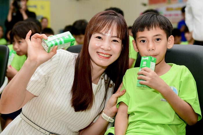 Bà Nguyễn Thị Hiền - Phó giám đốc Quỹ sưa vươn cao Bảo trợ Trẻ em Việt Nam. Ảnh: Nam Anh.