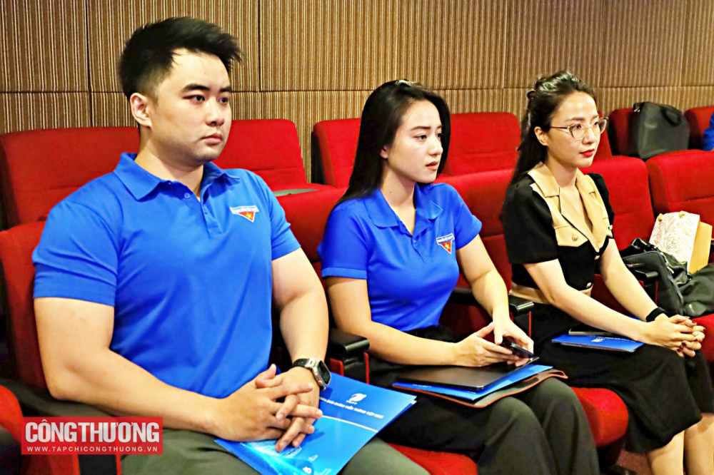 Đoàn Thanh niên Cwin com đăng nhập tổ chức toạ đàm
