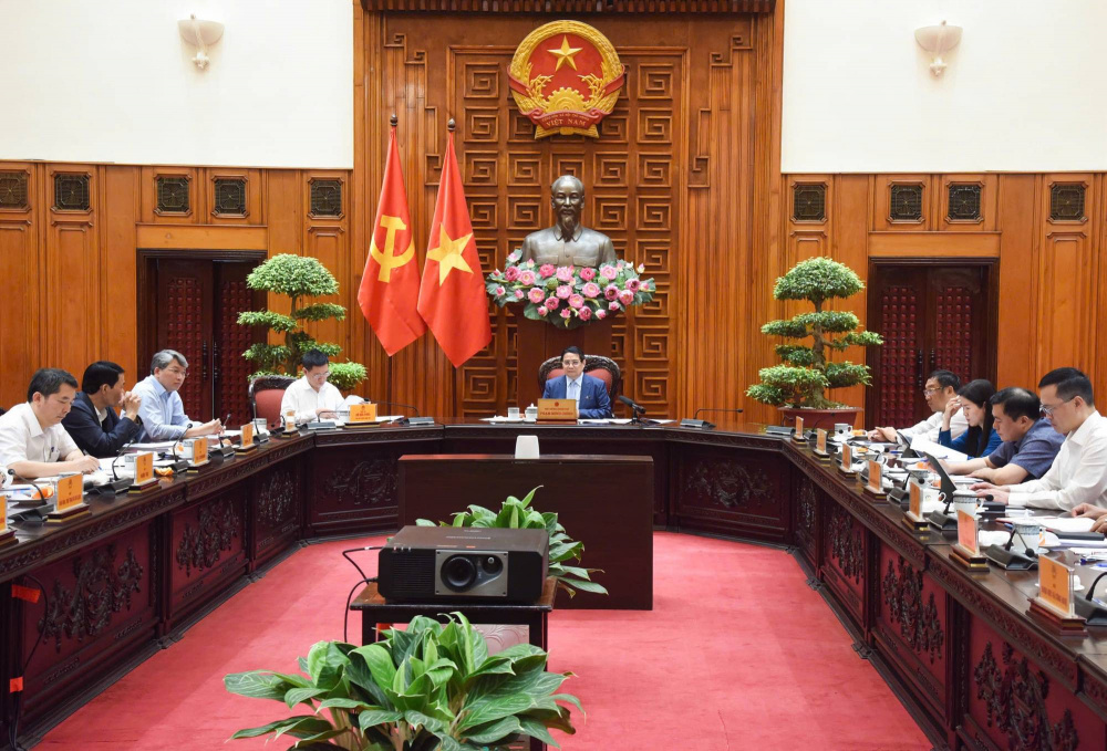 Thủ tướng Phạm Minh Chính chủ trì cuộc họp với các bộ, ngành để rà soát các công việc chuẩn bị đàm phán thương mại với phía Hoa Kỳ - Ảnh: VGP/Nhật Bắc