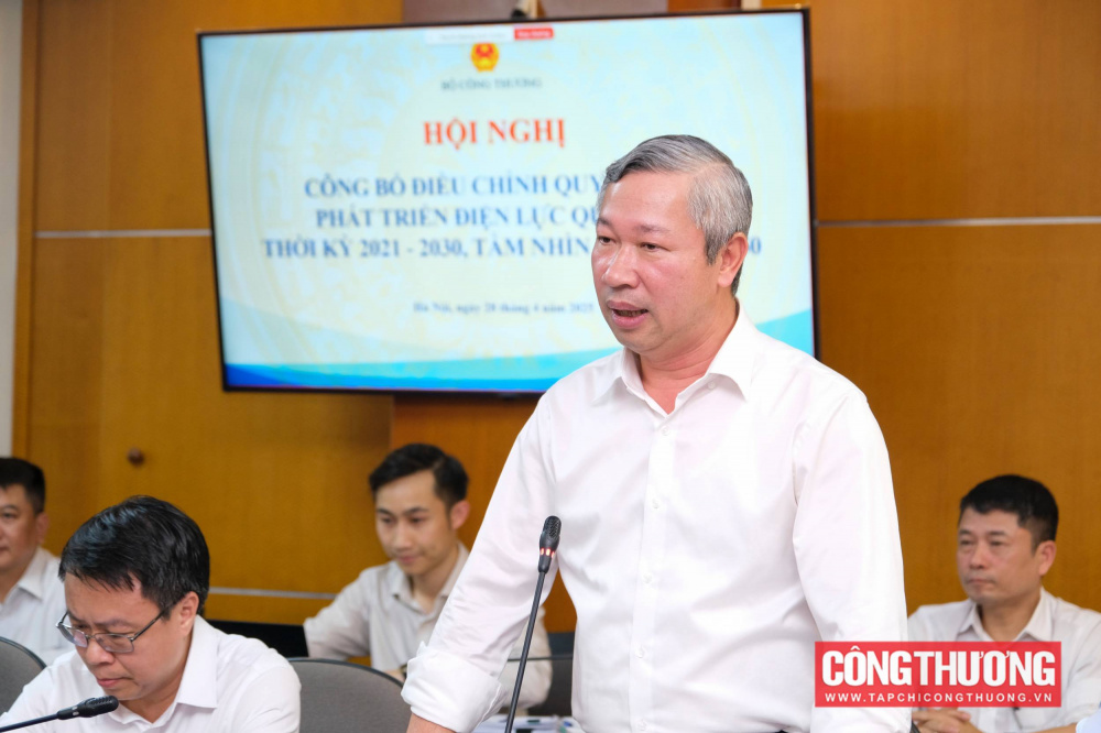 Ông Phạm Nguyên Hùng - Cục trưởng Cục Điện lực giới thiệu tổng quan về các nội dung trong Quy hoạch điện VIII điều chỉnh