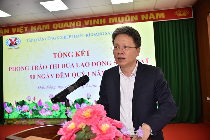Đồng chí Nguyễn Tiến Mạnh, Phó Tổng giám đốc TKV phát biểu tại Hội nghị Tổng kết.