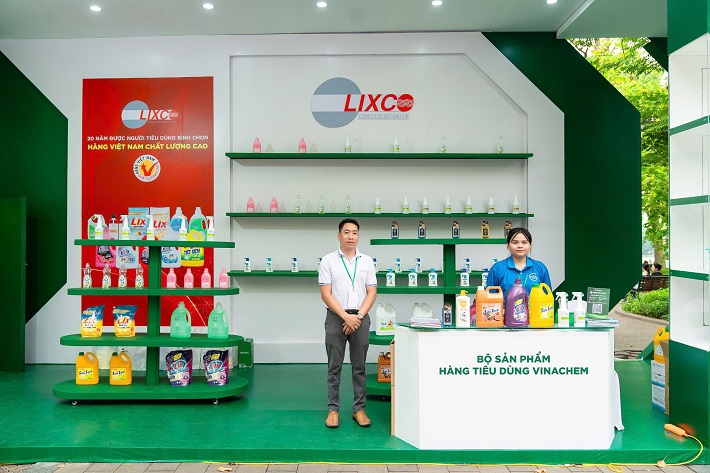 gian hàng bột giặt lix