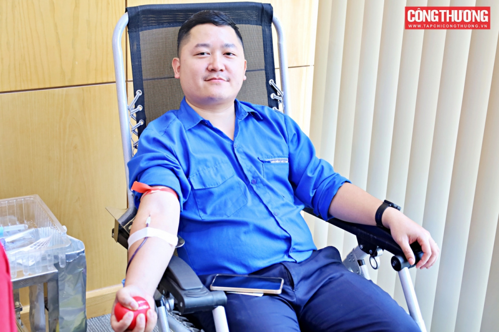 Ngày hội hiến máu tình nguyện "Giọt hồng Công Thương"