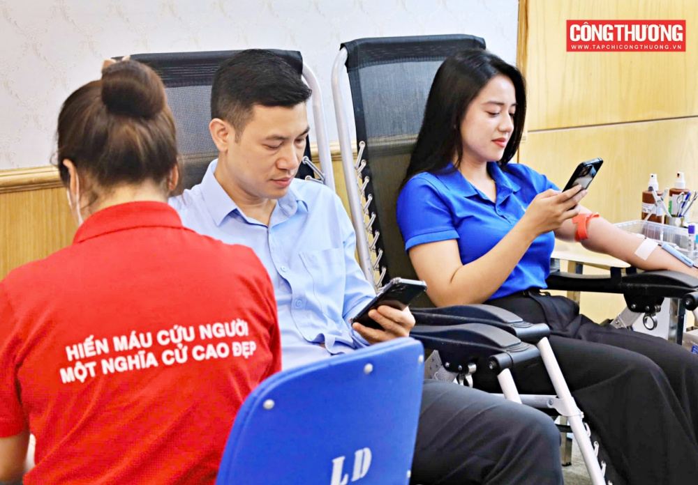 Ngày hội hiến máu tình nguyện "Giọt hồng Công Thương"