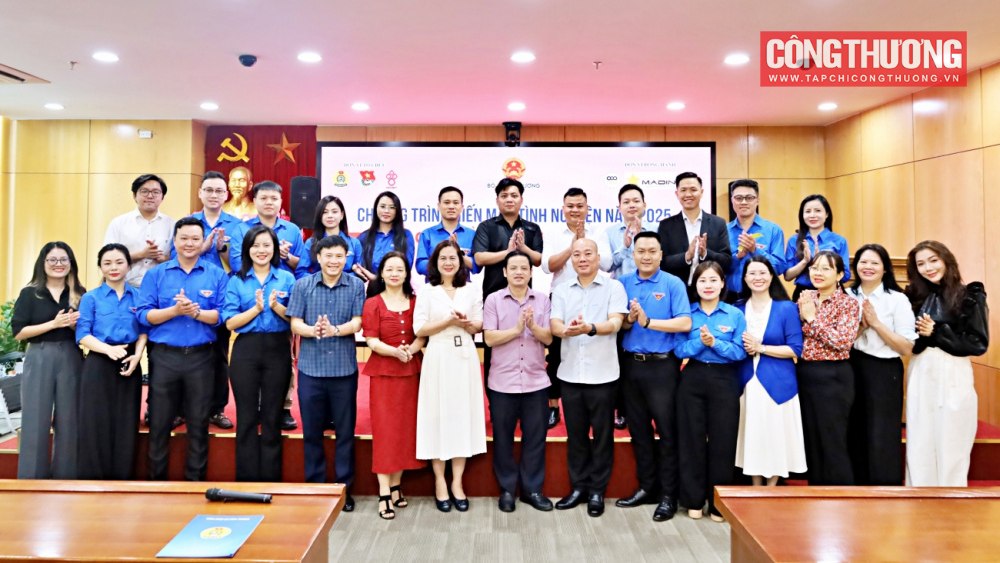 Ngày hội hiến máu tình nguyện "Giọt hồng Công Thương"