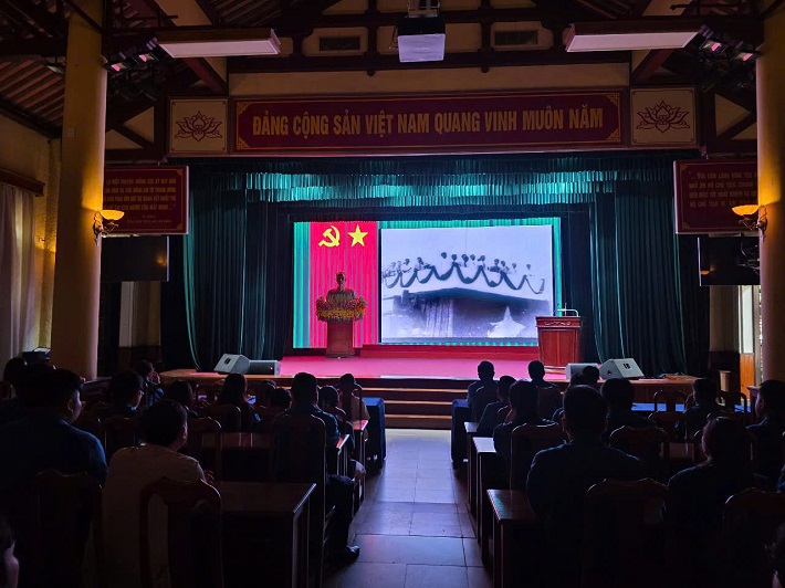 viếng bác 1