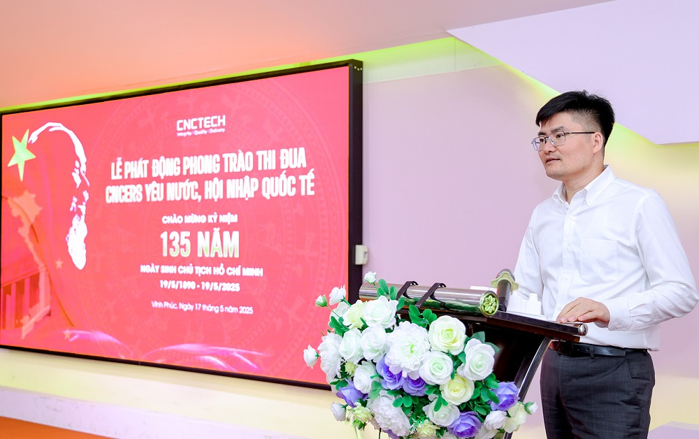 Chủ tịch UBND tỉnh Vĩnh Phúc Trần Duy Đông ghi nhận và biểu dương những đóng góp tích cực của Tập đoàn CNCTech đối với sự phát triển KT - XH của tỉnh