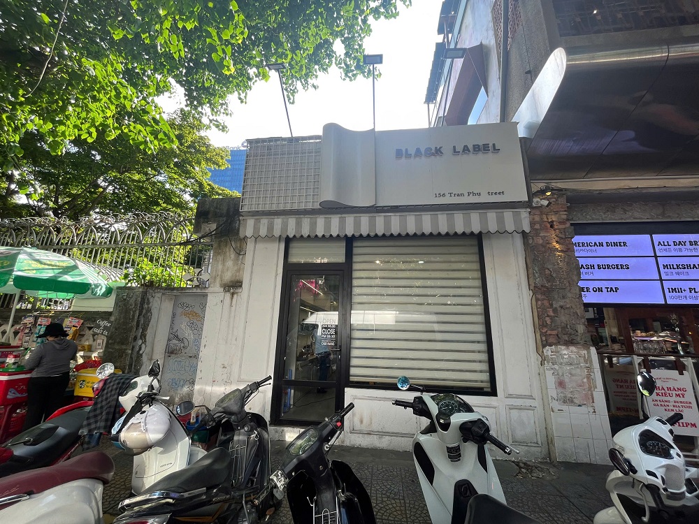 sản phẩm thời trang giả mạo