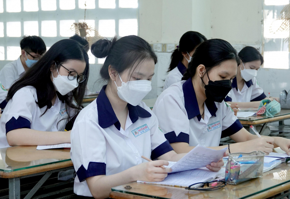 Quy tắc quy đổi phải bảo đảm tất cả thí sinh được xét chọn bình đẳng dựa trên điểm trúng tuyển tương đương.