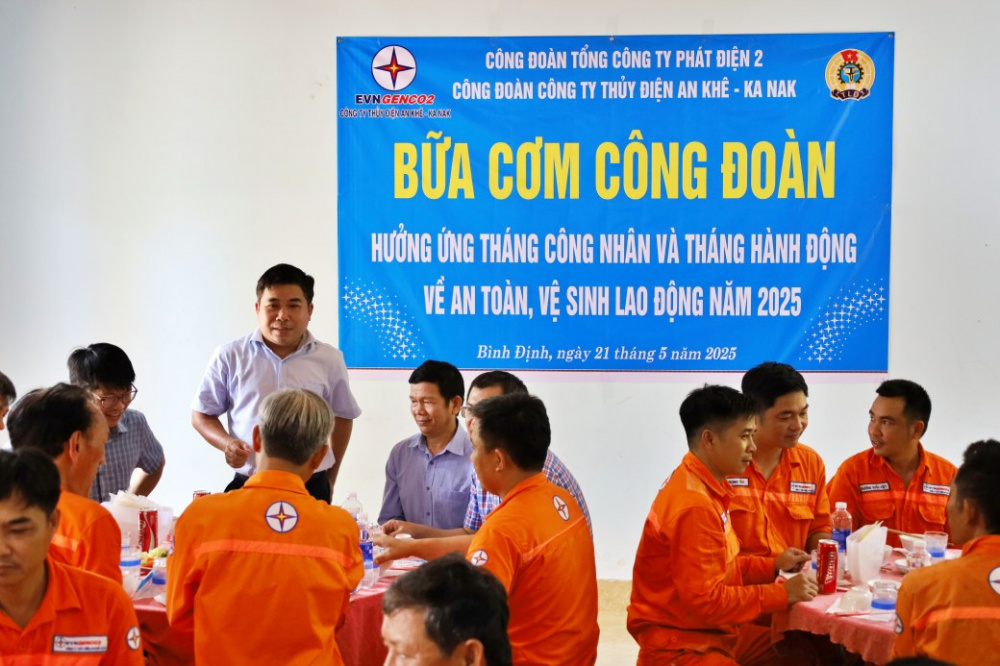 bữa cơm công đoàn tại Thủy điện An Khê - Ka Nak