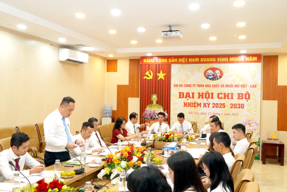 Đại biểu tham luận