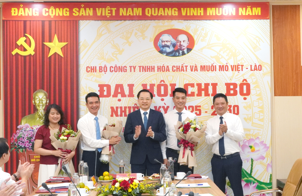 ông tú