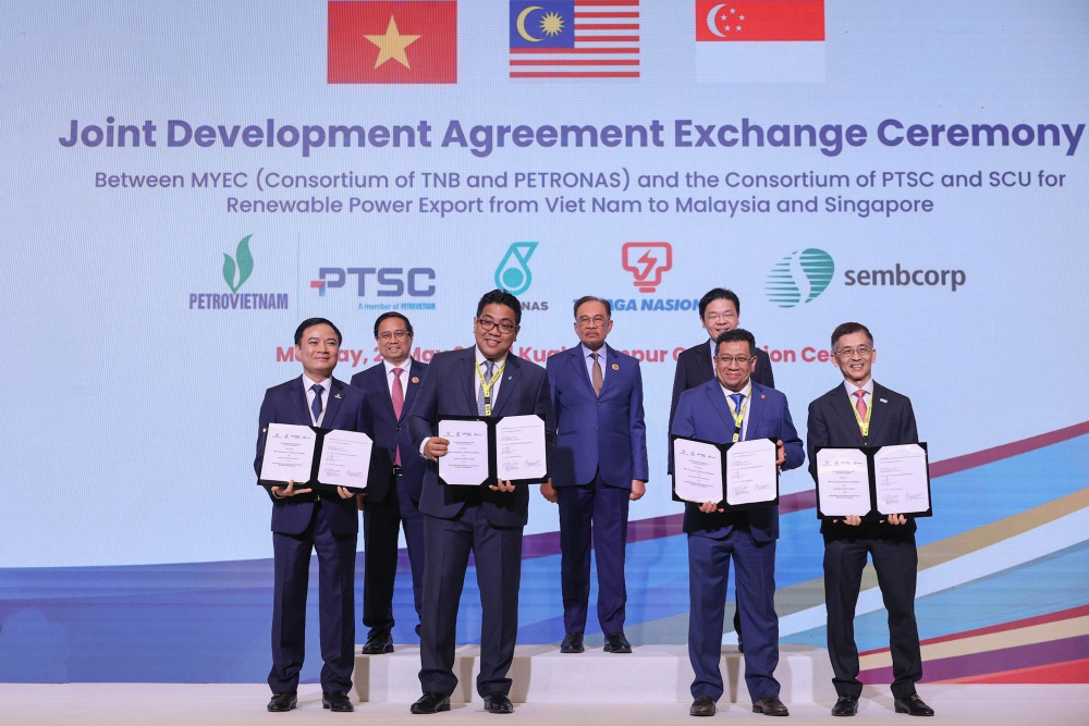Thủ tướng Việt Nam, Malaysia và Singapore chứng kiến Lễ trao Thoả thuận hợp tác điện gió chiều ngày 26/5