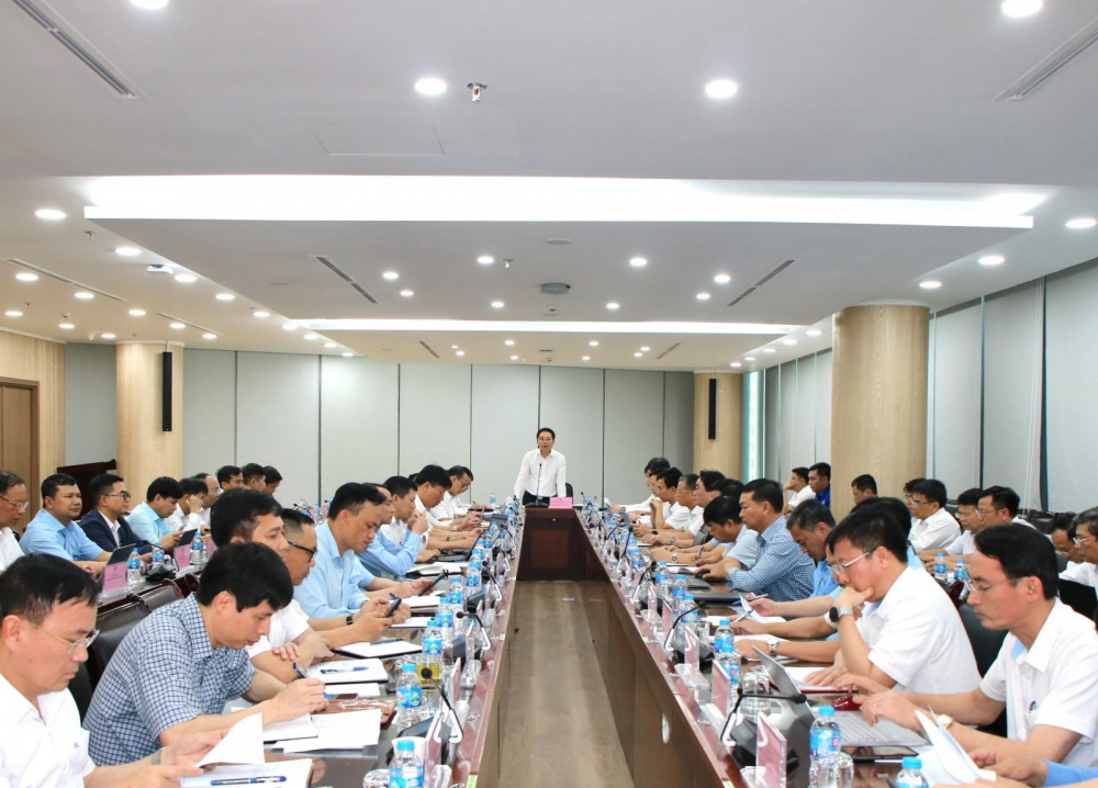 điều hành Nền tảng hàng đầu cung cấp Cwin com than