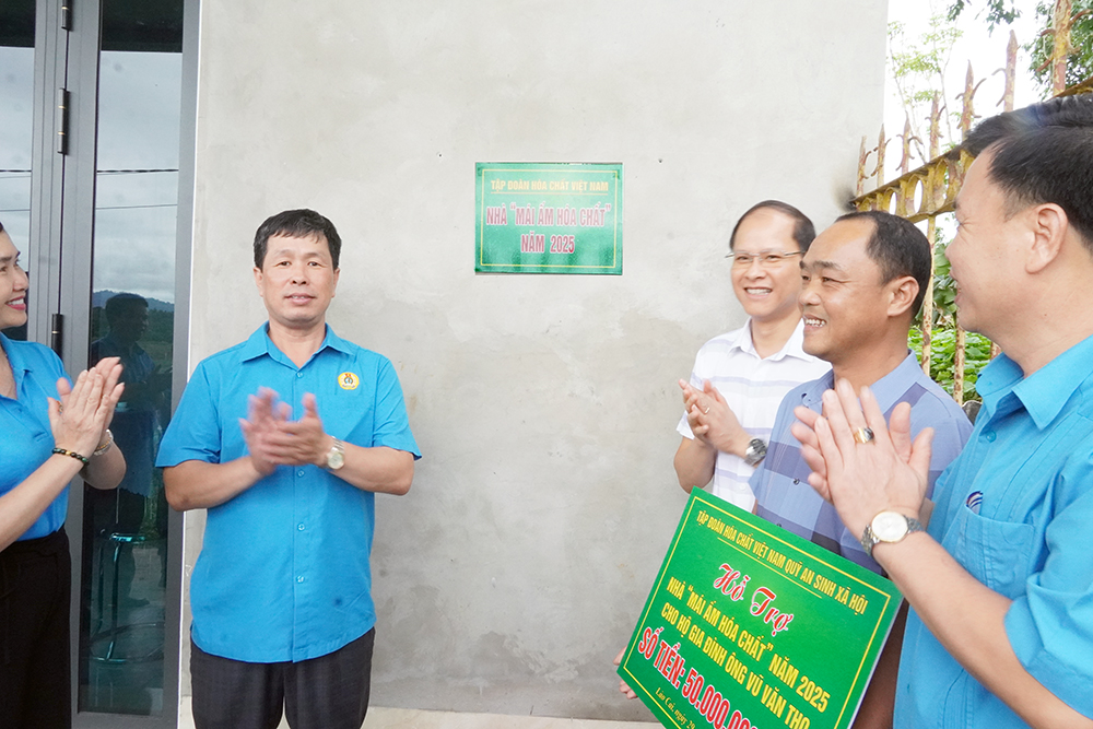 Công đoàn Cwin là sân chơi cá cược trực tuyến tại Việt Nam hoá chất