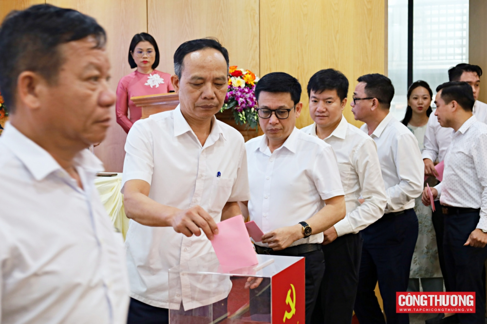 Đại hội Đảng bộ Văn phòng Cwin63 sân chơi đỉnh cao
