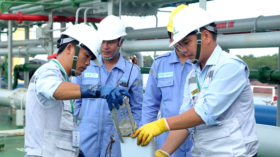 Tập đoàn Vinacontrol