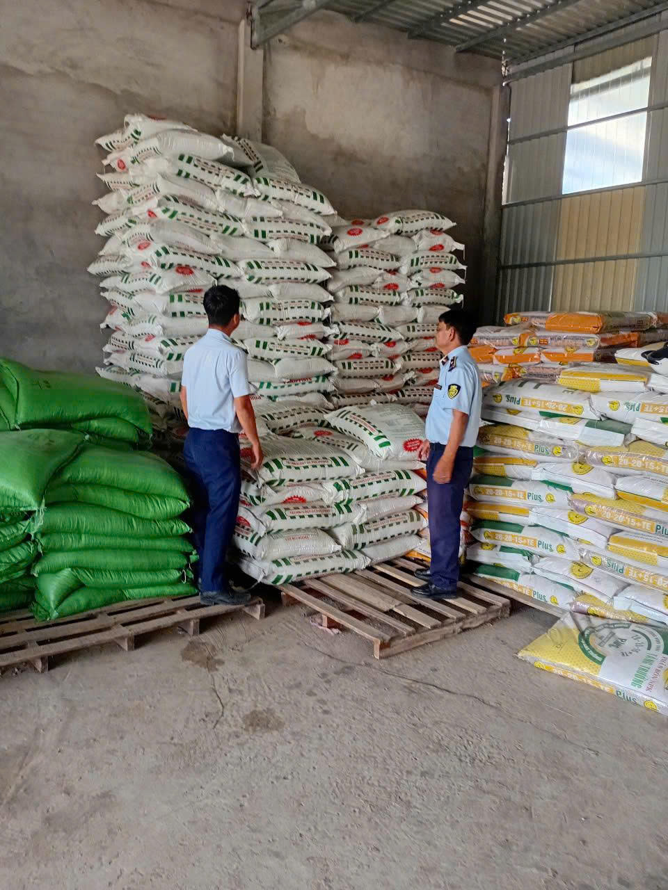 phân bón không đạt chất lượng