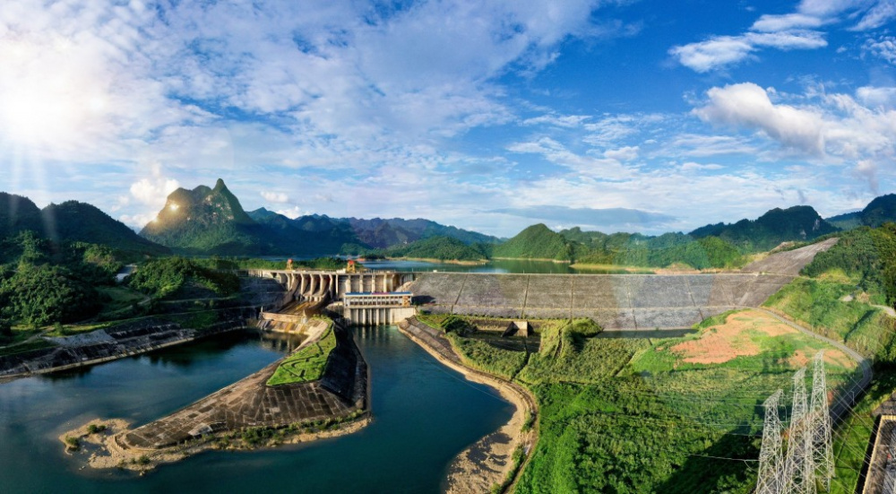 Thủy điện Tuyên Quang