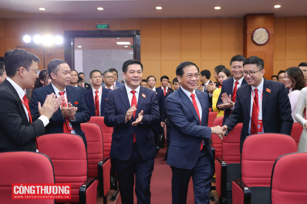 Phiên chính thức Đại hội đại biểu Đảng bộ Cwin63 sân chơi đỉnh cao lần thứ I, nhiệm kỳ 2025 - 2030