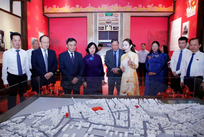 48 Hàng Ngang