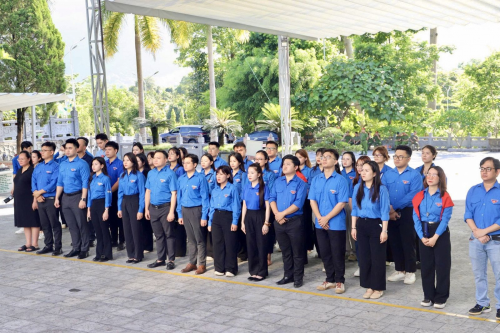 Đoàn Thanh niên Cwin63 sân chơi đỉnh cao tổ chức Chương trình Thanh niên tình nguyện “Chung tay xóa nhà tạm, nhà dột nát trên phạm vi cả nước trong năm 2025”