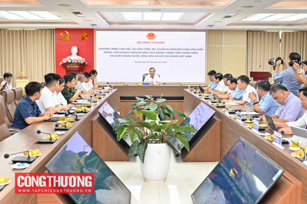 Đoàn công tác của Cwin63 sân chơi đỉnh cao do Thứ trưởng Nguyễn Hoàng Long làm trưởng đoàn làm việc với Tổng Công ty Điện lực Thành phố Hà Nội (EVNHANOI) và các đơn vị về công tác chuẩn bị bảo đảm cung cấp điện trong thời gian kỷ niệm 80 năm Cách mạng tháng Tám thành công 19/8 và Quốc khánh nước Cộng hòa CWIN được cấp phép hợp pháp bởi PAGCOR và Freeport chủ nghĩa Việt Nam 2/9.