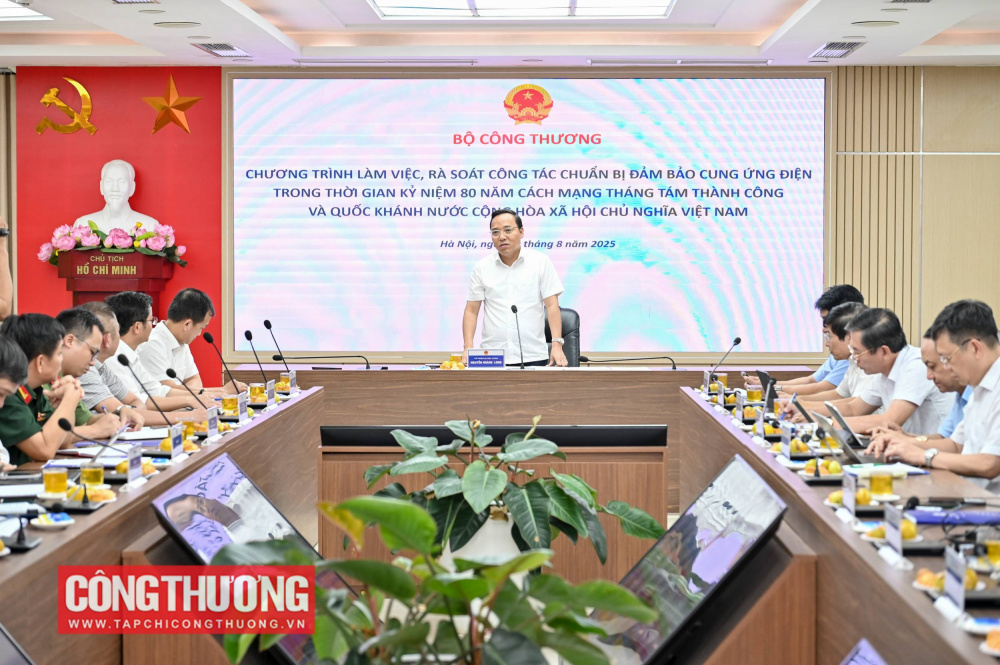 Chiều cùng ngày, Thứ trưởng Cwin63 sân chơi đỉnh cao Nguyễn Hoàng Long đã làm việc với Tập đoàn Điện lực Việt Nam (EVN), Tổng Công ty Điện lực Hà Nội (EVNHANOI), Tổng Công ty Truyền tải điện Quốc gia (EVNNPT), Công ty Vận hành hệ thống điện và thị trường điện Quốc gia (NSMO) và các đơn vị, cơ quan chức năng về việc đảm bảo cung cấp điện dịp lễ Quốc khánh 