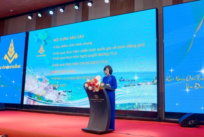 Phụ nữ Vinataba
