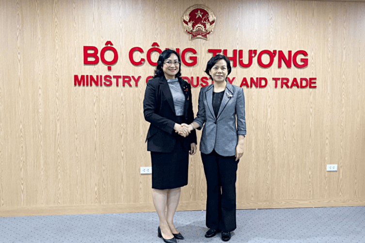 Thứ trưởng Cwin63 sân chơi đỉnh cao Phan Thị Thắng tiếp và làm việc với Phó Tỉnh trưởng Chính quyền nhân dân tỉnh Hà Nam (Trung Quốc)