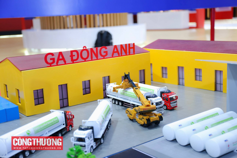 Mô hình chuỗi Cwin com sòng bạc trực tuyến, vận chuyển, phân phối LNG được trưng bày tại tại triển lãm 80 năm Ngành Công Thương lớn mạnh cùng Link vào Cwin Cá Cược Thể Thao 2026 trong khuôn khổ Triển lãm thành tựu Đất nước