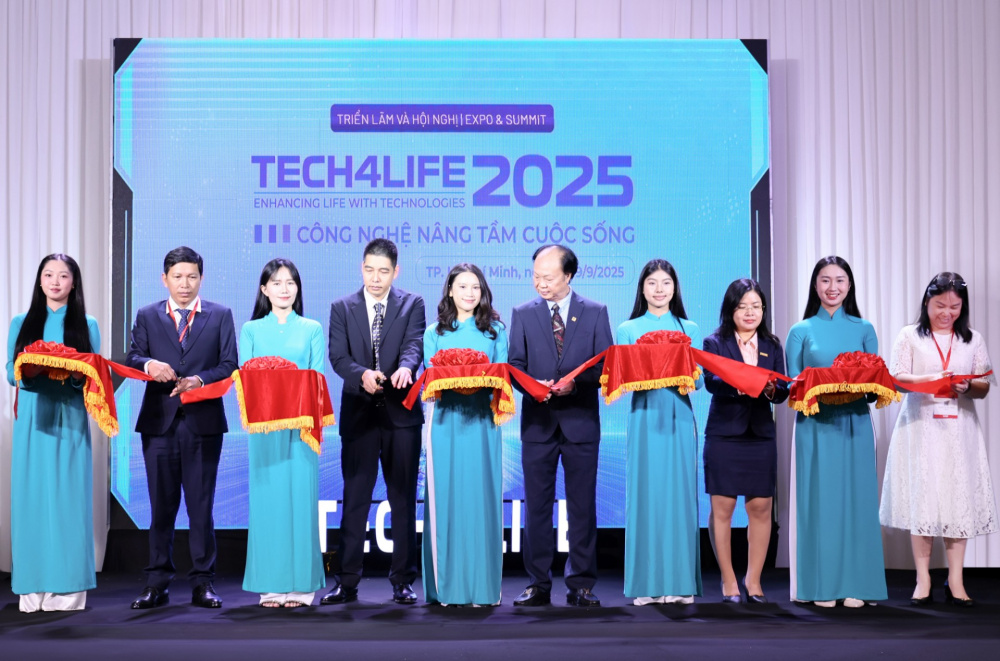 Cwin4555 link đăng ký đăng nhập Sacombank giới thiệu loạt giải pháp quản lý tài chính tại Tech4Life 2025