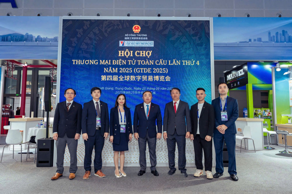 Khai trương Khu Gian hàng Quốc gia Việt Nam tại Nhà cái cá cược cá độ uy tín Nổ hũ, Bắn Cá và Game Bài Cwin.com Thương mại điện tử toàn cầu lần thứ 4 