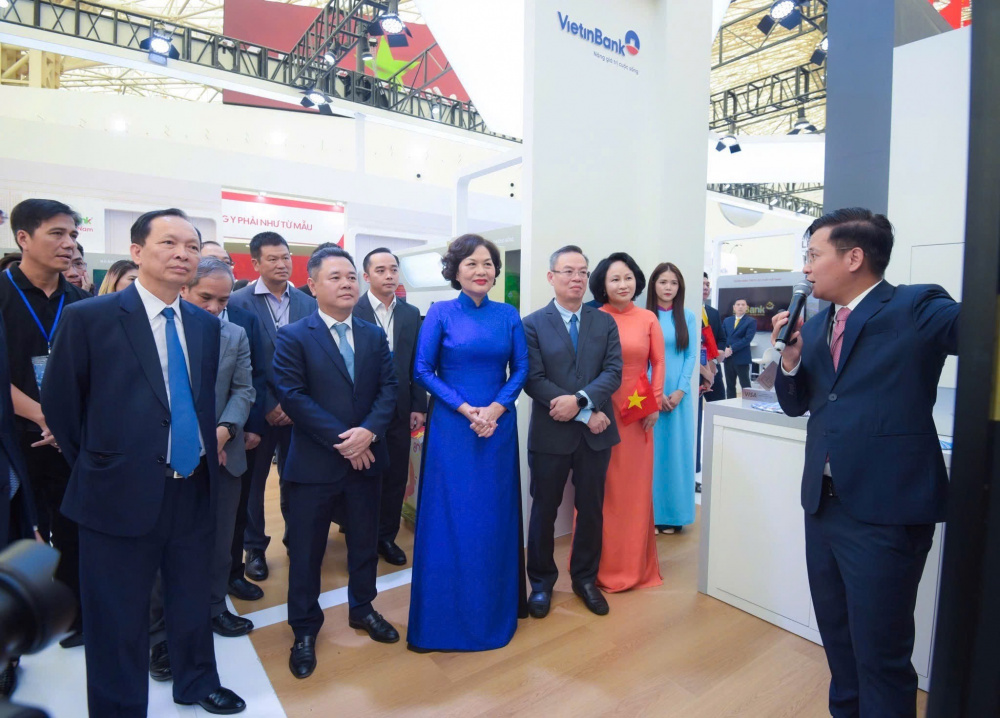 Nhận quà khi check-in gian hàng VietinBank tại Triển lãm thành tựu Link vào Cwin Cá Cược Thể Thao 2026