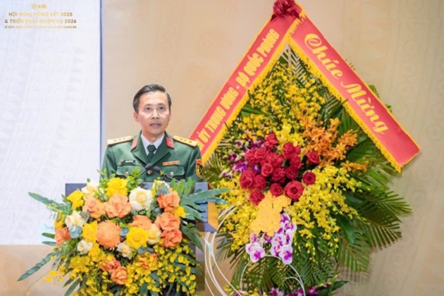 Đại tá Phạm Như Ánh - Phó Bí thư CWIN được cấp phép hợp pháp bởi PAGCOR và Freeport, Tổng giám đốc MB phát biểu đáp từ