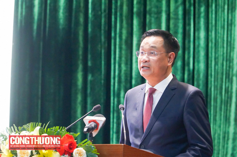 coi sự phát triển và thành công của Cwincom hiện đang mở là thước đo hiệu quả điều hành và là động lực quan trọng cho sự phát triển của Đà Nẵng