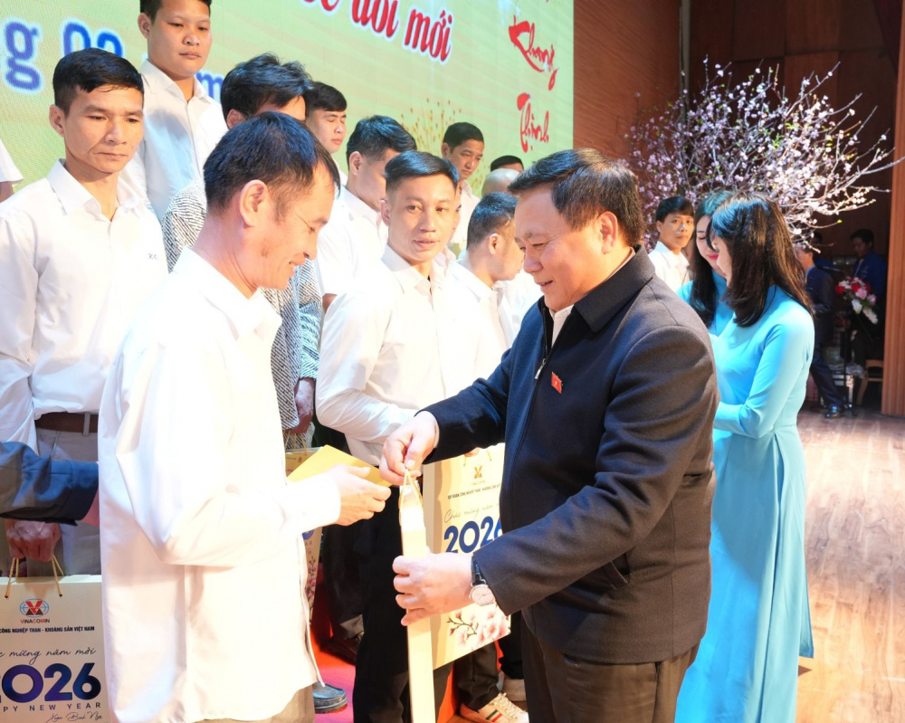 Tết thợ mỏ 1